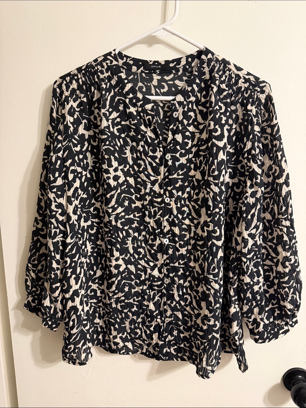 Black & Cream Button-Front Printed Shirt